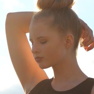 Meet your Posher, Ava